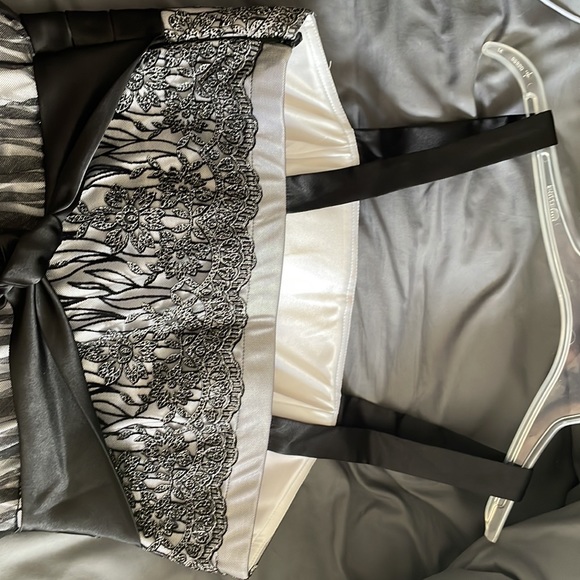 Dress Barn Collection sleeveless dress, size 6 - Picture 3 of 9